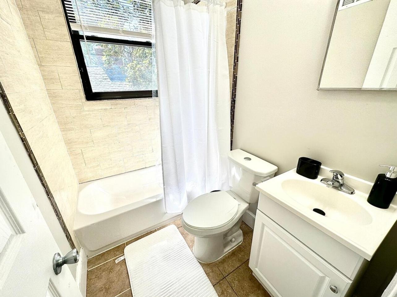 Lennox C304 Peaceful & Perfect Private 1-br Apartment *